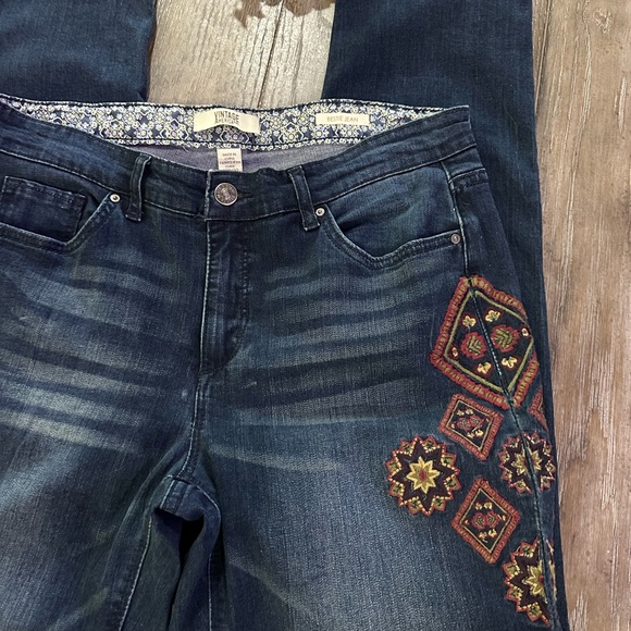 Vintage America Embroidered Blue Jeans - Picture 5 of 11